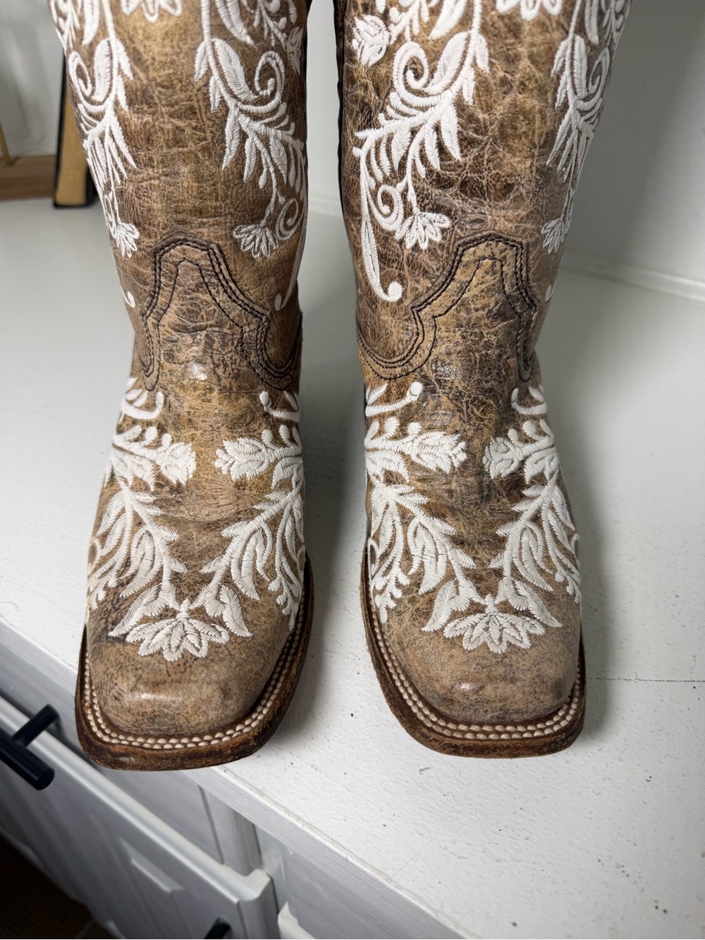 Corral Boots Womens 7.5M Brown White Embroidered Cowboy Boots Western Floral - Picture 3 of 9